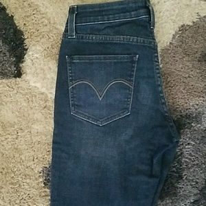 Levis mid rise skinny jeans
